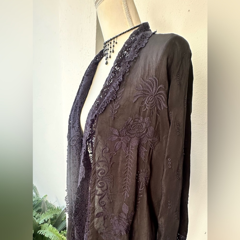 JohnnyWas black on black embroidered Kimono M